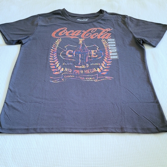Grayson Threads🧵 Coca-Cola🥤 Graphic Tee👕 - NWT - Picture 8 of 10